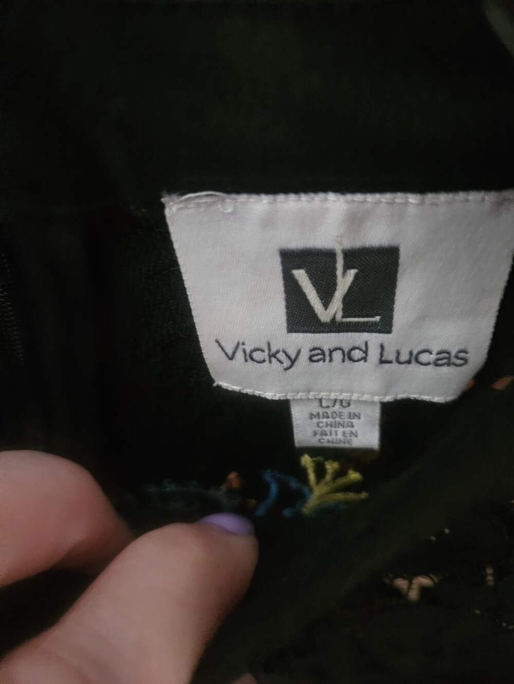 Vicky and Lucas black minidress with embroidered floral design & lace detailing - Picture 5 of 6